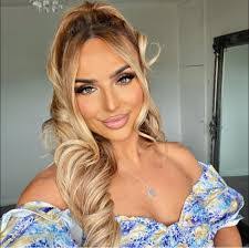 Adrienne Naylor's Instagram, Twitter & Facebook