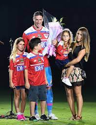Fernando torres vuelve a casa.el exdelantero del atlético, que se retiró hace un año tras jugar en el sagan tosu japonés, ha decidido incorporarse a la estructura técnica del club rojiblanco. In Photos The Week In Pictures In Japan å†™çœŸç‰¹é›†9 13 æ¯Žæ—¥æ–°èž