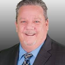 Robert Dacey's Instagram, Twitter & Facebook