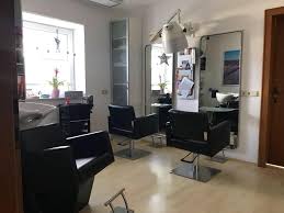 Eine umfrage der wko zeigt, wie wichtig dieser schritt in richtung normalität ist. Friseur Doris Home Facebook
