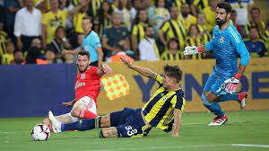 Bir de en komiği gerçi galatasaray da fener avrupadan men edilene kadar şampiyonlar ligine girememiş. Fenerbahce Sampiyonlar Ligi Ne Veda Etti