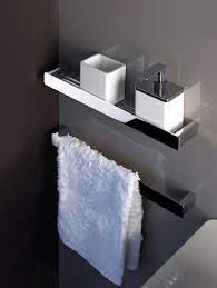 Create A Luxury Bathroom With Your Acessories See More Inspirations At Maisonvalentina Net Badkamer Toiletruimte Voor Het Huis