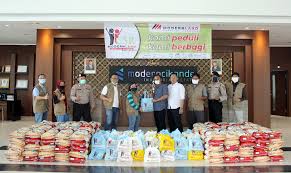 Maybe you would like to learn more about one of these? Modernland Salurkan Sembako Ke Warga Terdampak Corona Marketing Co Id