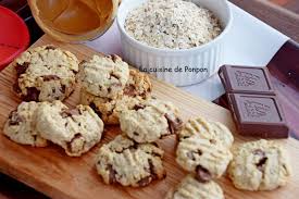 Cookies Aux Flocons D Avoine Beurre De Cacahuete Et Pepites De Chocolat Recette Cookies Recette Meilleure Recette De Cookies Beurre De Cacahuete