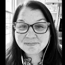 Mindy Klein's Instagram, Twitter & Facebook