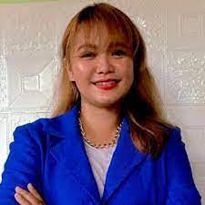 Alexandra Catalan's Instagram, Twitter & Facebook