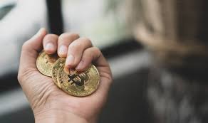 Bazı büyük şirketlerin kripto para birimlerini destekleyici adımları ve yatırımlarıyla bitcoin'in fiyatı 58 bin doların üzerine çıkmıştı. Bitcoin Yorumu Btc De Yakindan Takip Edilecek Seviyeler