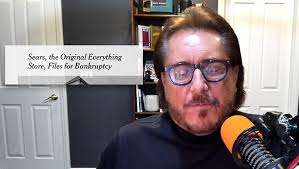 ICONIC: How Organizations and Leaders Attain, Sustain, and Regain the  Highest Level of Distinction: McKain, Scott: 9781948677066: Amazon.com:  Books
