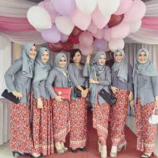 Tips Memilih Model Kebaya Modern Terbaru