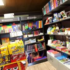 Negozio Di Libri Negozio Saint Ghislain Librairie De La Gare Local Tourmake