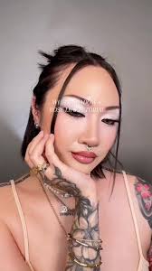 White eyeshadow, dark af liner and rosey pink neutral gradient lips >>>  #makeuptutorial #summermakeup #festivalmakeup #glammakeup #grungemakeup  #glamgrungemakeup #aestheticmakeup #90smakeup #y2kmakeup ...