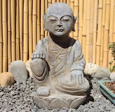 Pin Von Asienlifestyle Auf Buddha Figur Buddha Stein Statuen Fur Den Garten In 2020 Buddha Figur Statue Statuen