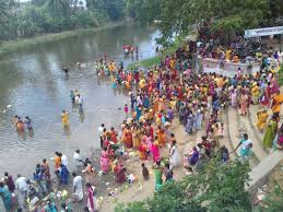 Thousands of men and women celebrated 'aadi perukku' 2018 festival at the bathing ghats of the cauvery in mettur. All India Radio News On Twitter Tamilnadu People Performs Aadi Perukku Festival Puja In Theni Airpics Bhaskaran