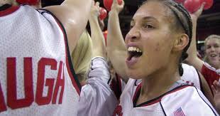 Polzin: Inside Tamara Moore's life as an NBA socut