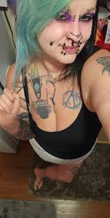 Hi…. I'm here for the mons not the mens, now add me before I ask to speak  to your manager.