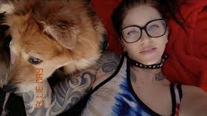 Janine Sheldon's Instagram, Twitter & Facebook