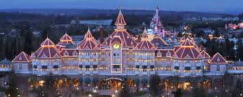 Welcome to the official facebook page of the disneyland resort! Quel Hotel Choisir A Disneyland Le Journal D Une Mam An Forme