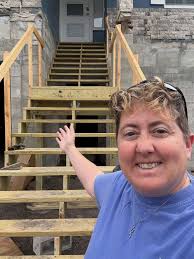 GUYS!!! We have temporary stairs AND concrete poured at the “big blue”  house (as my nanny and now children refer to it as 😂)!! The whole inside  upstairs (the living space) still