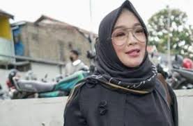Lee ji eun sendiri adalah seorang aktris senior yang populer lewat drama light of the youth yang dirilis pada 1995. Berita Terkini Lee Jieun Meninggal Matamata Com