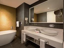 Untuk kamu yang mencari hotel yang ada kolam renang di jakarta timur, hotel ini bisa menjadi pilihan. Executive Suite Room Swiss Belinn Singkawang