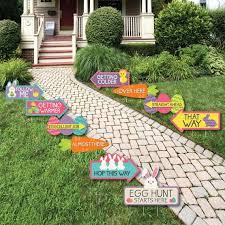 Easter Egg Hunt Arrow Yard Signs Outdoor Easter Bunny Lawn Decorations Easter Lawn Ornaments Yard Art 10 Piece Set In 2020 Easter Decorations Outdoor Easter Yard Art Outdoor Christmas Decorations