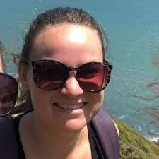 Gayle Hare's Instagram, Twitter & Facebook