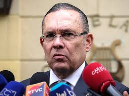 Renunció Efraín Cepeda a la presidencia del Partido Conservador