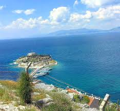 Kusadasi Guvercin Adasi