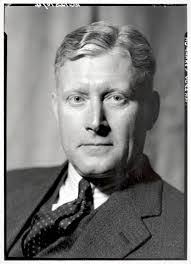 Henry Hewlett's Instagram, Twitter & Facebook