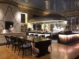Une carte courte et efficace qui met à l'honneur les plats du nord. Restaurant Et Cuisine Dans Le Fond Picture Of The Bank Brasserie Bar Vienna Tripadvisor