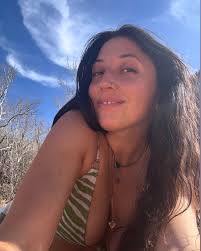 It's basically summer in Sedona already ✨ 🤭 feeling a spontaneous VIP 1:1  RETREAT in SEDONA? : This is for ✨ the girlies ✨ who need to hit the reset  button on