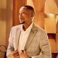 40+ "Daniel Dike" profiles