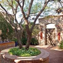 Fabulous Entry To Block The Wind With Images Garden Yard Ideas Phoenix Homes Garden