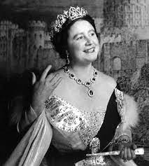 Elizabeth was schooled at home by governesses until the age of 8. 210 Hrh Queen Elizabeth I The Queen Mother Ideas Queen Mother Queen Elizabeth Queen Mum