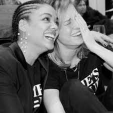 incorrect valcarol (@valcarolincrt)