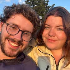 Hiya, I've been here for roughly just over 6 months and still haven't made  any friends, I wouldn't mind grabbing a coffee or going shopping if anyone  wanted to be friends or