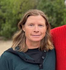 Nicole Breault's Instagram, Twitter & Facebook