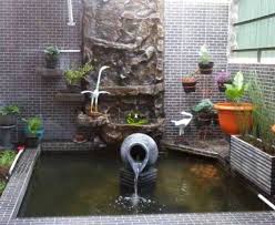 Kolam di dalam rumah memang menjadi dekorasi yang sejuk dan indah, baik untuk eksterior maupun interior rumah. Model Kolam Ikan Rumah Tentang Kolam Kandang Ternak