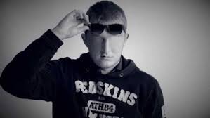 Viens nous voir en vrai: Vald Peut Etre Lyrics Deutsch Translateasy