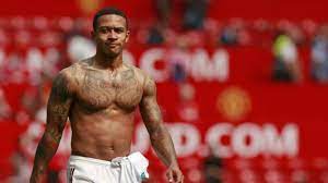 His height is 1.76m tall. Memphis Depay Height Weight Salary Age Facts Affairs And Net Worth