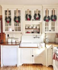 20 Best Kitchen Christmas Decoration Ideas 16 Christmas Kitchen Decor Farmhouse Christmas Decor Christmas Kitchen