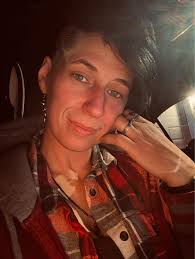 What companies can finish a basement in St. Charles, IL, with a designer  for maximum space usage and flow?