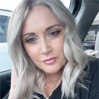 Mindy Morris's Instagram, Twitter & Facebook