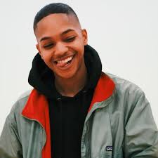 Stream Solo by Trinidad Cardona