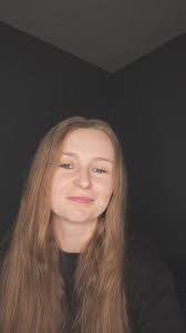 Ashley Pfuntner's Instagram, Twitter & Facebook