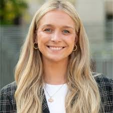 Olivia Couch's Instagram, Twitter & Facebook