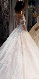 Respecting the true concept of quality and refinement we brought with our ball gown wedding dresses fresh and always updated trends, styles and princess types gowns, combining monochrome patterns and strong color creating a personal, original and unique style, textured shiny lace and veil, long gowns that touch the ground and will sculpt your body shape and will elongate your silhouette. 30 Ball Gown Wedding Dresses Fit For A Queen Wedding Forward