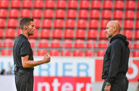 Patrick glöckner coacht im mai 2020 den chemnitzer fc im spiel der 3. Sv Waldhof Mannheim Drittligist Legt Beschwerde Gegen Schiedsrichter Robert Kempter Ein Fussball Stuttgarter Nachrichten