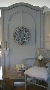 Lo stile shabby chic è uno dei più apprezzati in assoluto. Pinned From Schoone Brocante Styling On Facebook Arredamento Decorazione Country Idee Per Decorare La Casa