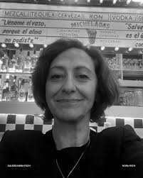 Foráneas, de Manuel Coll. La propuesta de Manuel Coll, curada por Andrea  Ruiz, es un conjunto de pinturas que se preguntan y nos preguntan acerca de  la mixtura y convivencia cultural a